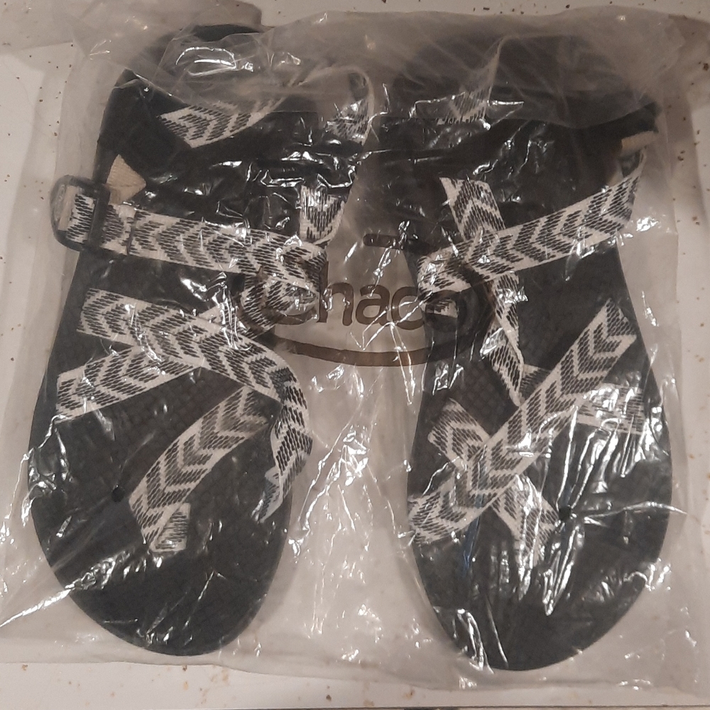 Chaco white and black sandals